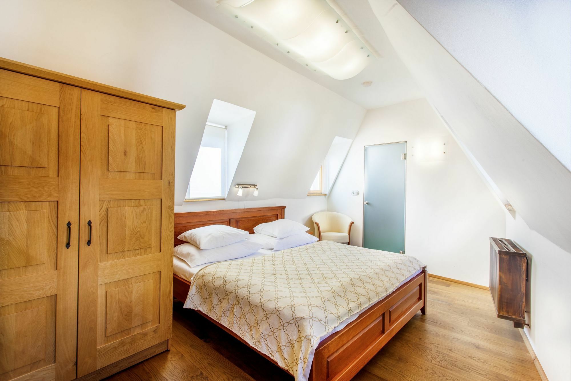 Hotel At The Grape 4*